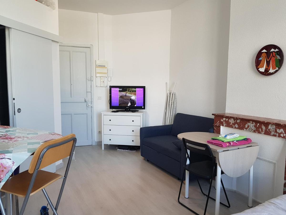Studio With Sea View For 2 People ツーロン エクステリア 写真
